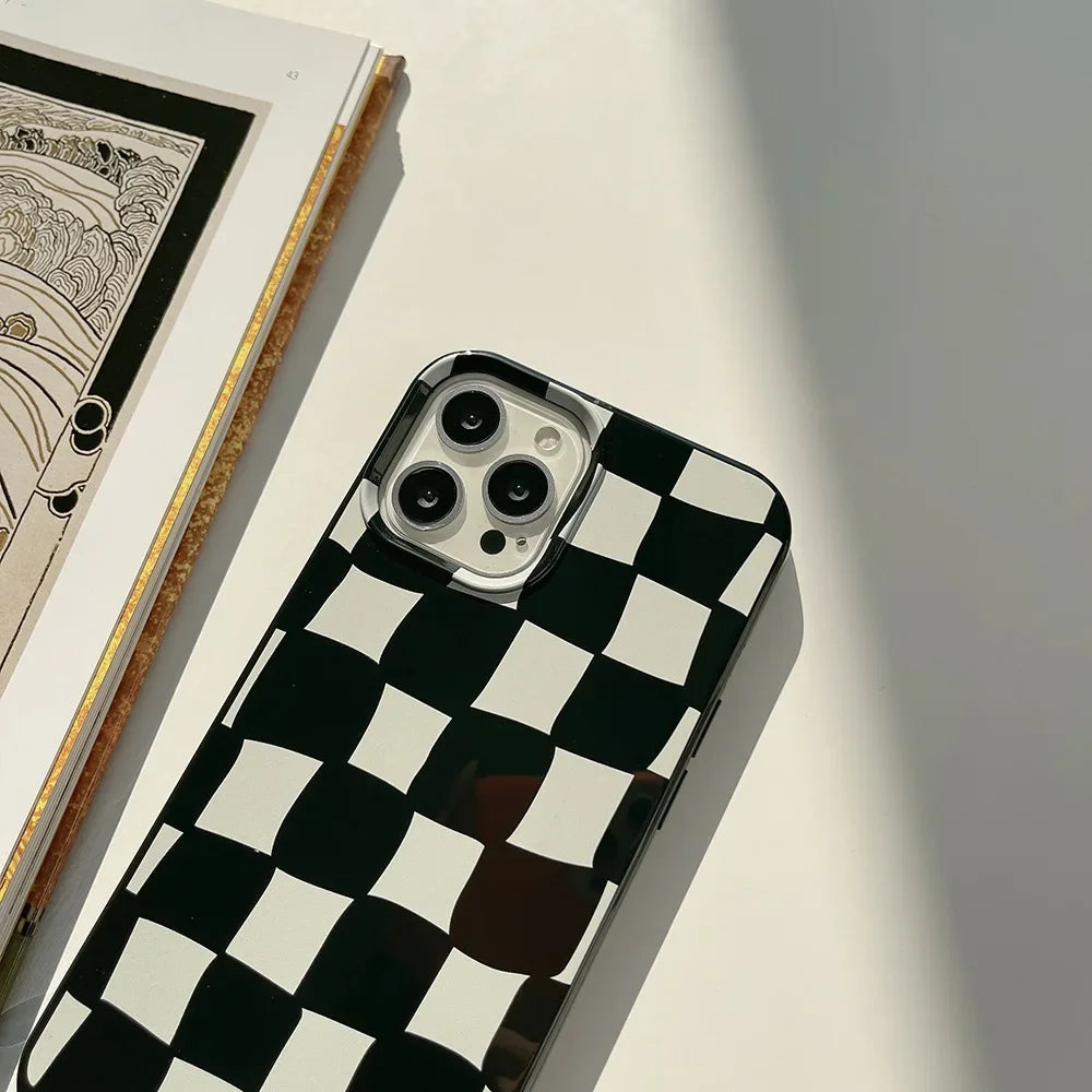 Checkerboard - iPhone 13 Pro