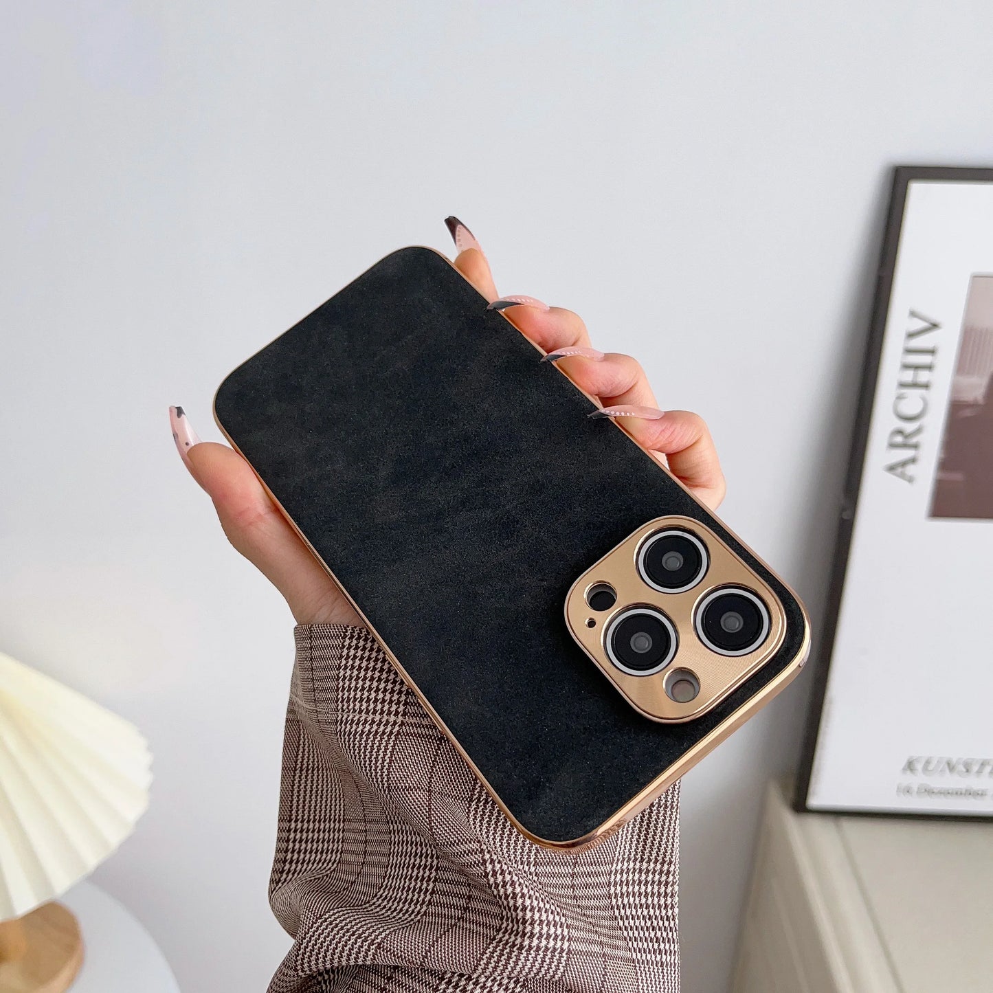 Lambskin Coat - iPhone 14